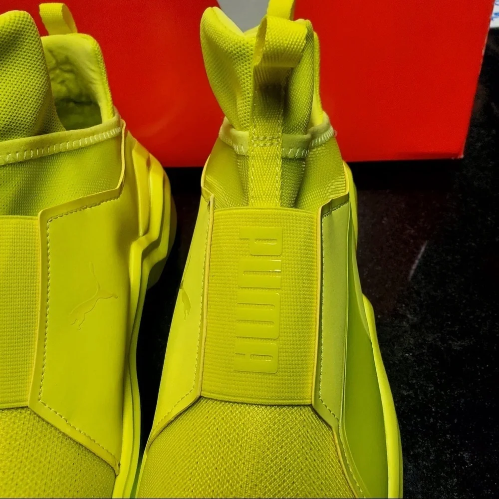 Sz various Rihanna pumas lime